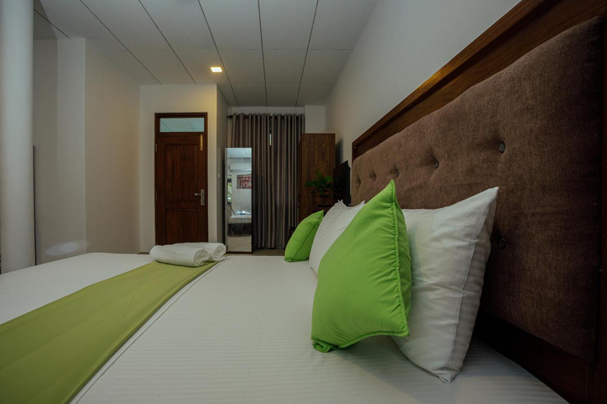 Villa Windfall Unawatuna Exterior foto
